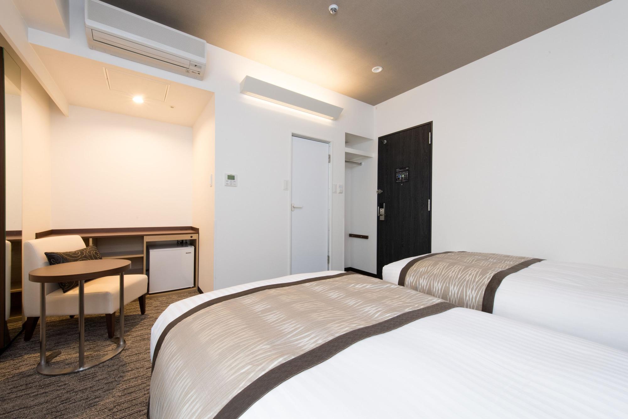 Hotel Mystays Shin Osaka Conference Center Екстериор снимка