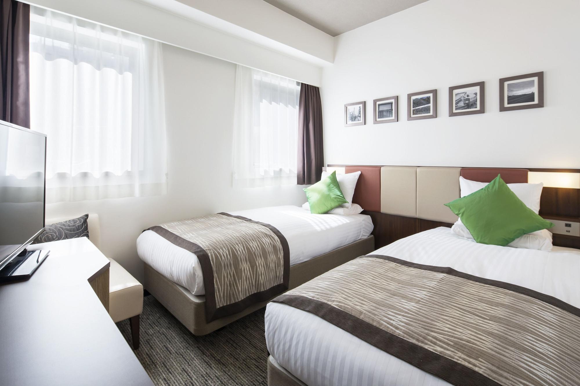 Hotel Mystays Shin Osaka Conference Center Екстериор снимка